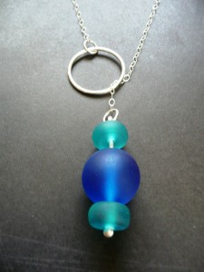 blue-green-resin-lariat-3