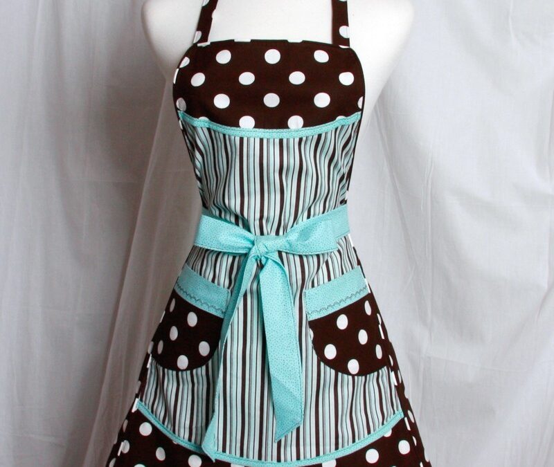 ~ Handmade Hostess Aprons ~ Apron Queen