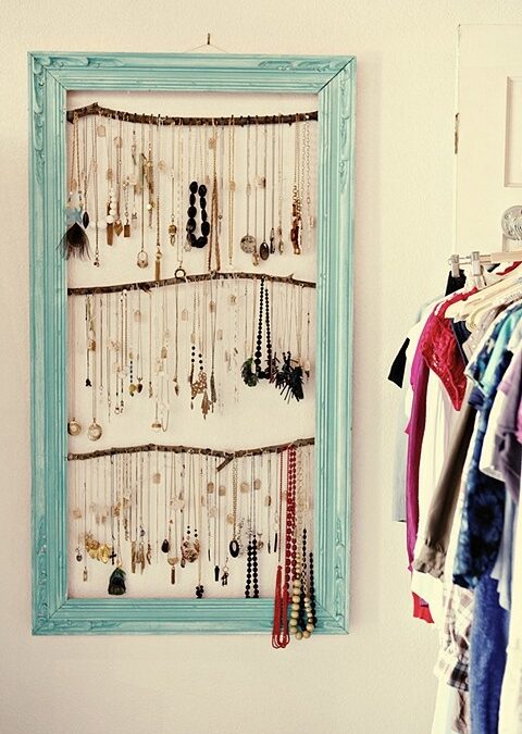 10 Pretty Ways to Display your Necklaces at Home {DIY}