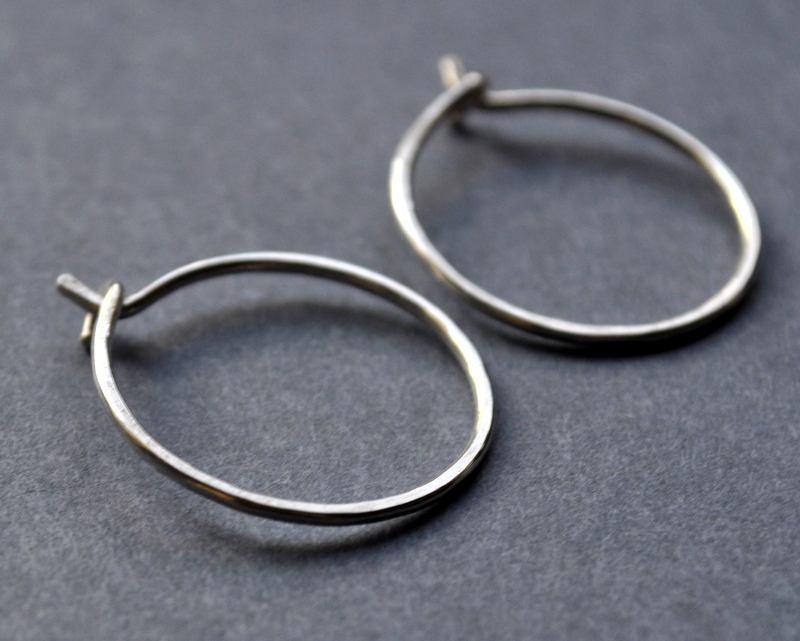 Tiny Hoop Earrings (1)