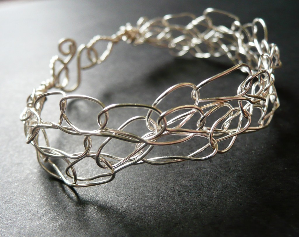 Bramble - Silver Bracelet close