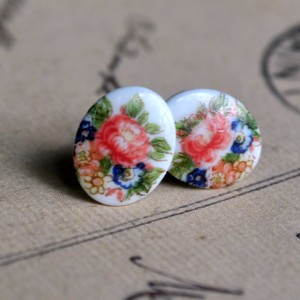 New to Vintette – vintage cabochon earrings galore!