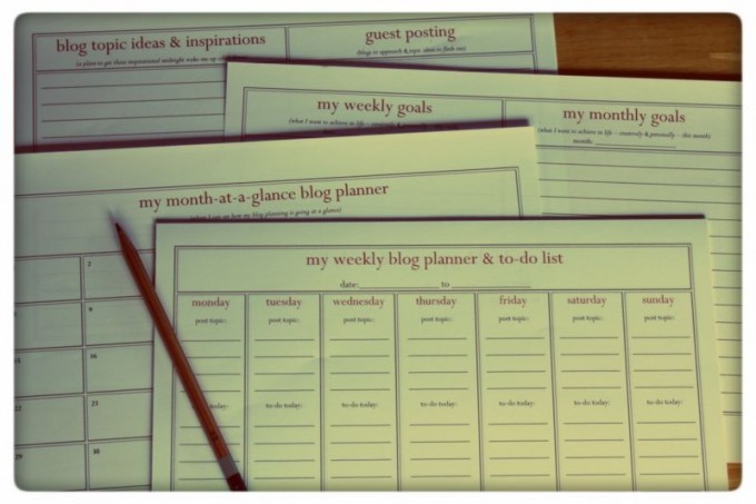 Why You Need an Editorial Calendar for Your Blog + Free Printable Planner {Guest post by Tasha Chawner}